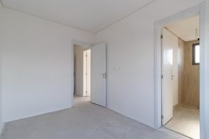 Image 22 - 919327
