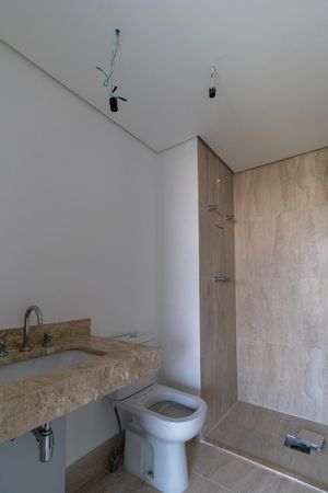 Image 32 - 919327
