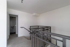 Image 40 - 919327