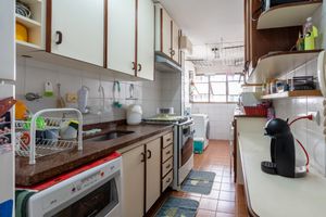 Image 7 - 919329