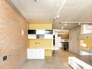 Image 20 - 919330