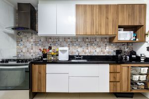 Image 5 - 919331