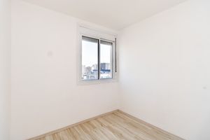 Image 11 - 919332