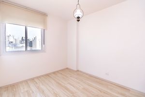 Image 13 - 919332