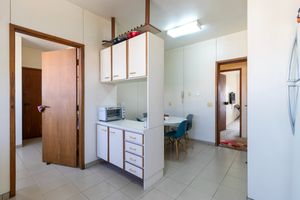 Image 30 - 919334