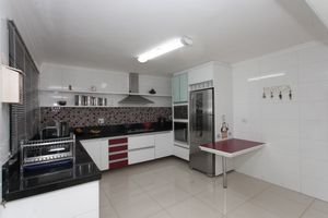 Image 14 - 919335