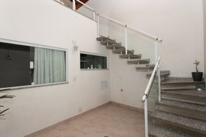 Image 37 - 919335