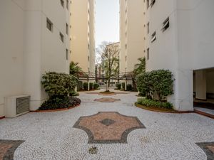 Image 37 - 919336