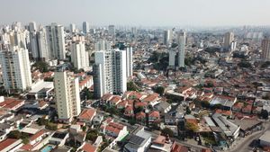Image 18 - 919343