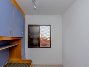 Image 19 - 919345