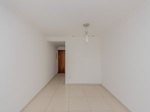 Image 7 - 919345