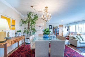 Image 10 - 919346
