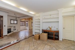 Image 3 - 919347