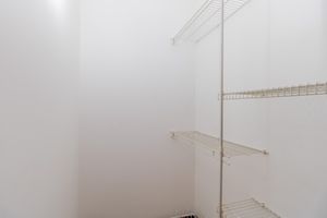 Image 25 - 919347