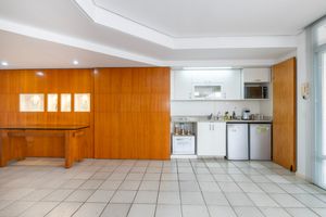 Image 10 - 919348