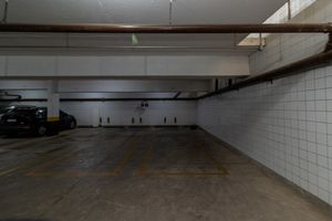 Image 77 - 919352