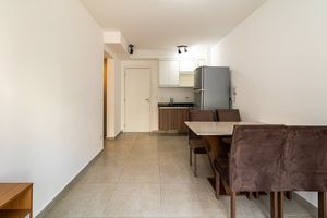 Image 3 - 919353