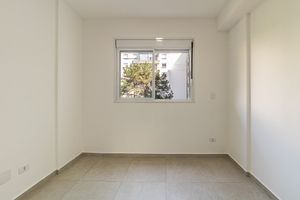 Image 13 - 919353