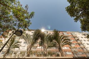 Image 32 - 919353