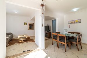 Image 4 - 919354