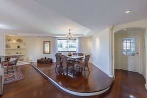 Image 1 - 919357