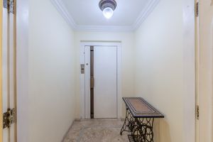 Image 13 - 919357