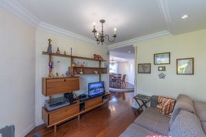 Image 14 - 919357