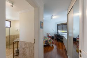 Image 35 - 919357
