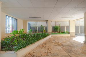 Image 23 - 919366
