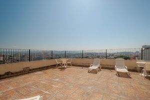 Image 22 - 919366