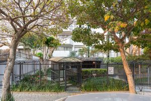 Image 71 - 919370