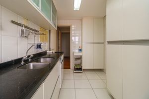 Image 37 - 919375