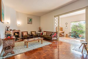 Image 1 - 919379