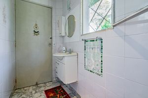 Image 13 - 919379
