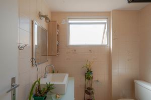 Image 13 - 919389