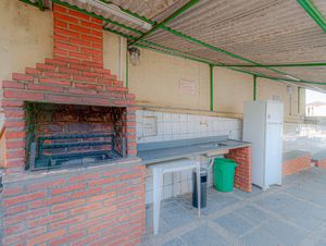 Image 24 - 919389