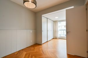 Image 27 - 919396