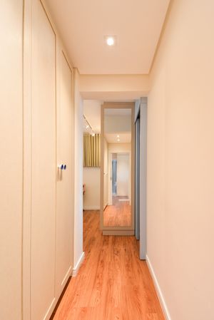 Image 27 - 919408