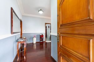 Image 19 - 919421