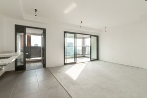 Image 4 - 919431