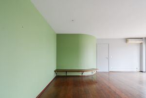 Image 5 - 919461