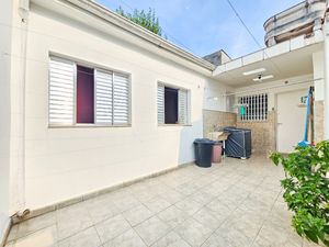 Image 19 - 919495