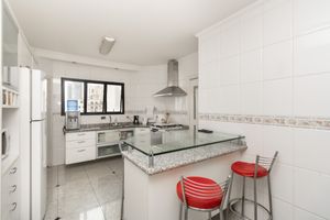 Image 28 - 919503