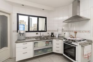 Image 29 - 919503