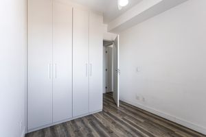 Image 19 - 919506