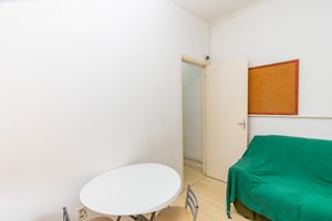 Image 32 - 919510