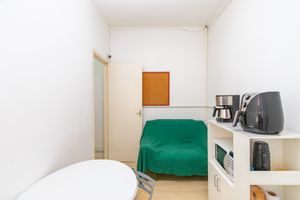 Image 33 - 919510