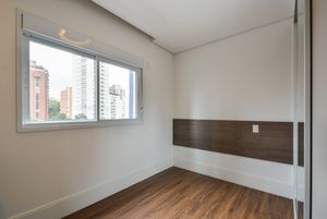 Image 30 - 919516