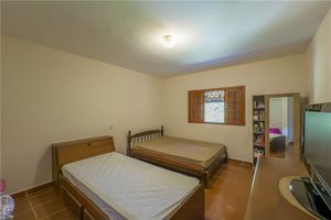 Image 33 - 919522