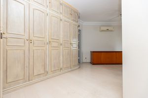 Image 26 - 919529